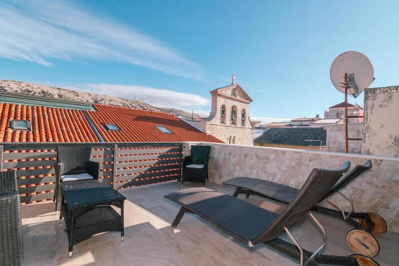 Pag Holiday Home & Terrace Pag Town